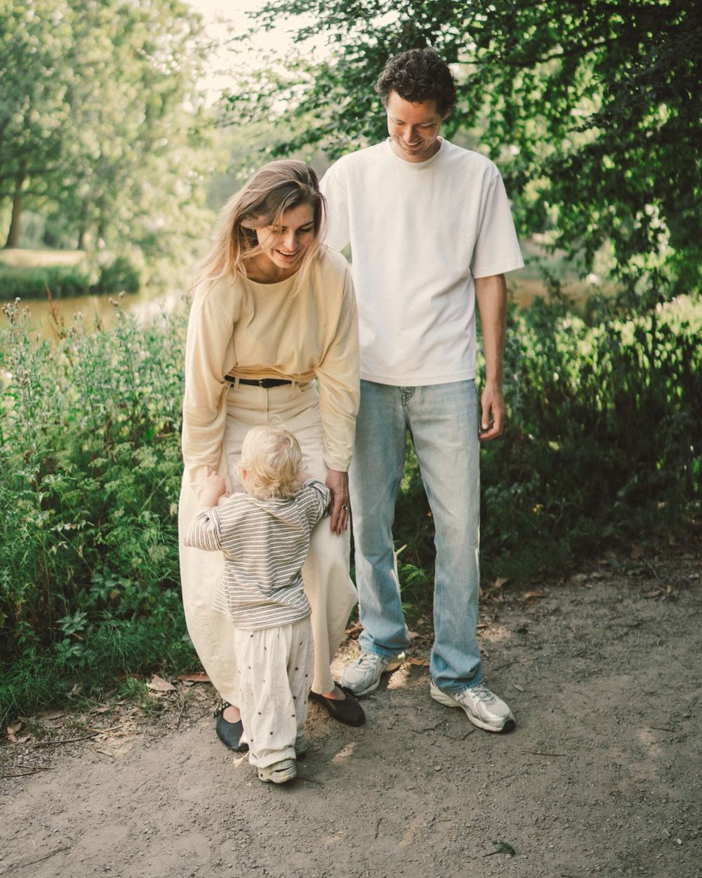 Barbara and Joost, the founders of Ponte, on a walk with their son